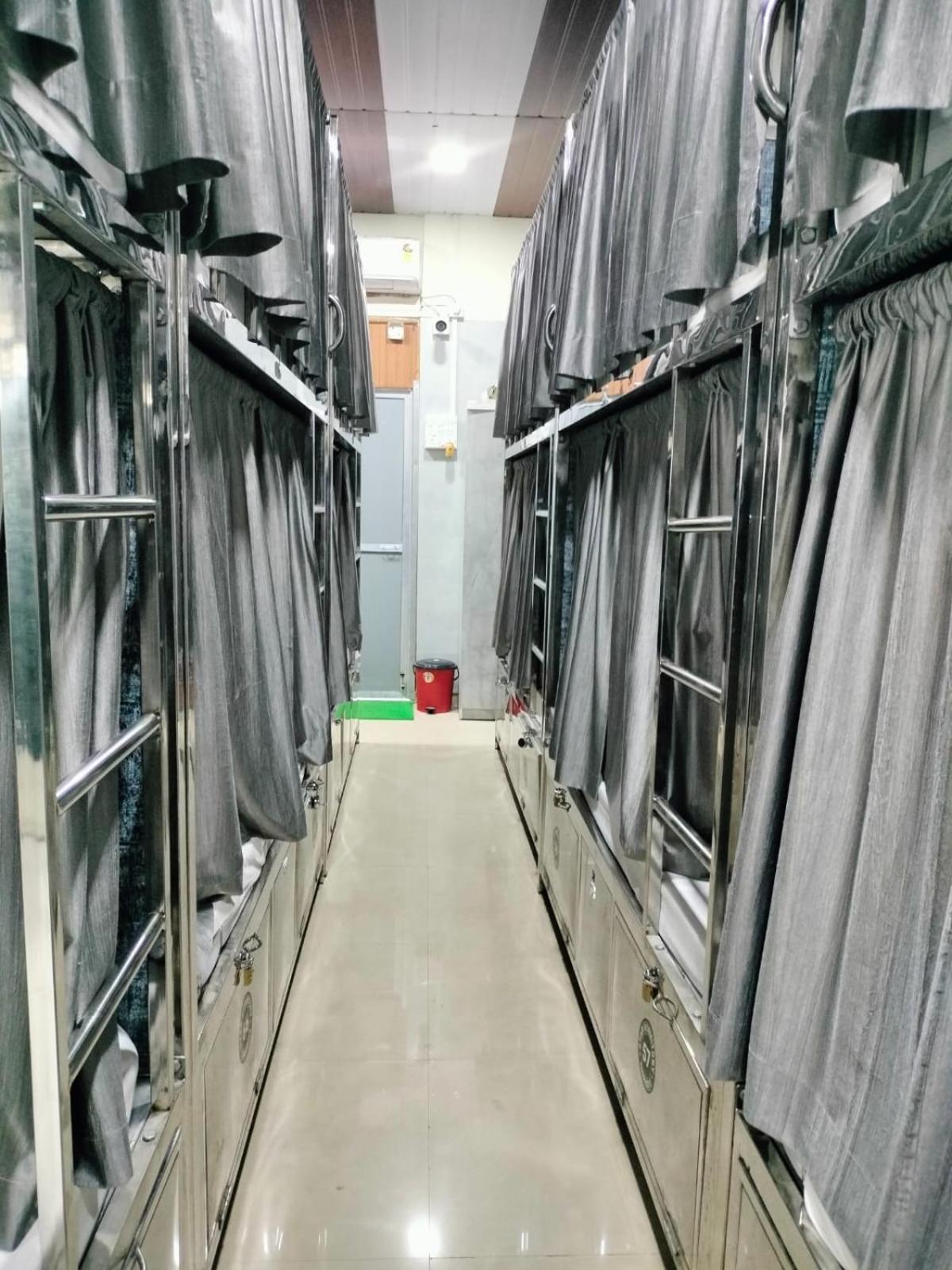 Star Dormitory ムンバイ エクステリア 写真