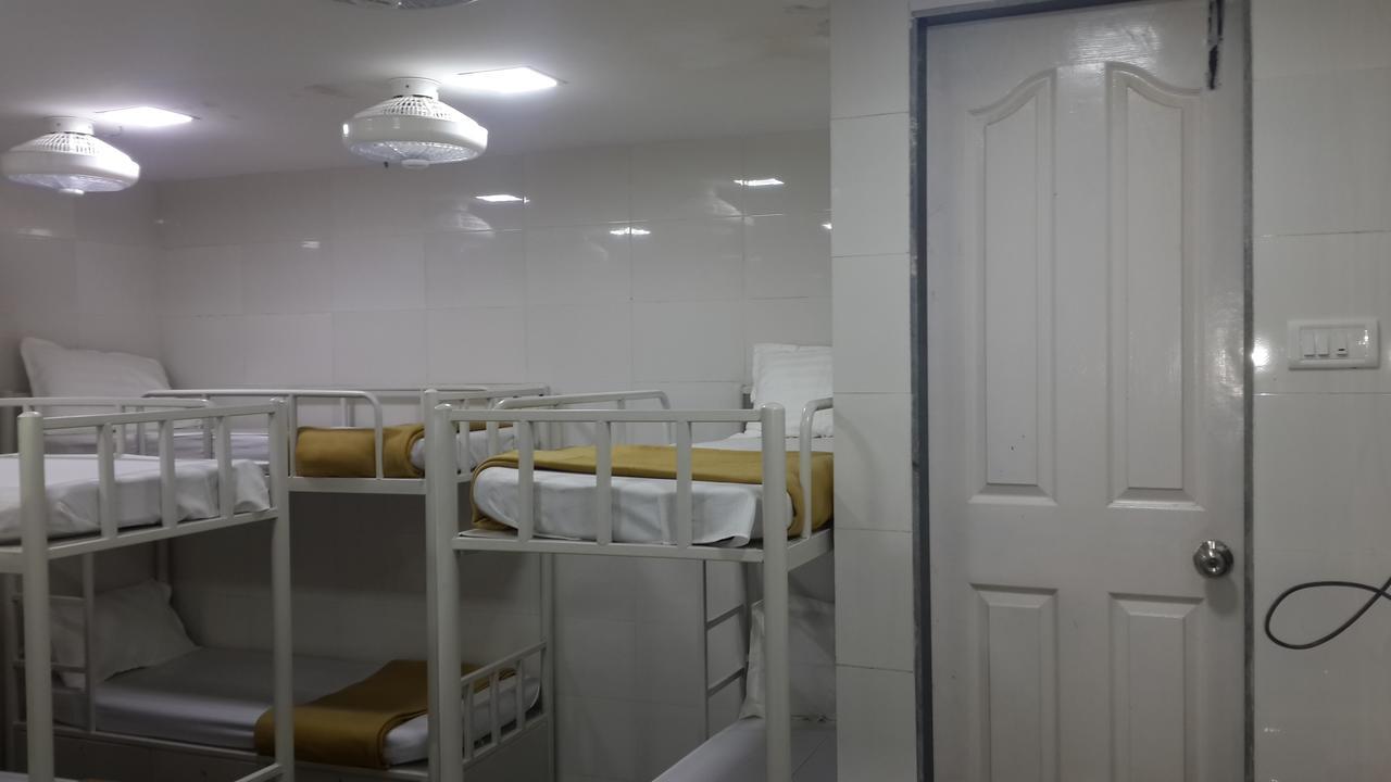 Star Dormitory ムンバイ エクステリア 写真