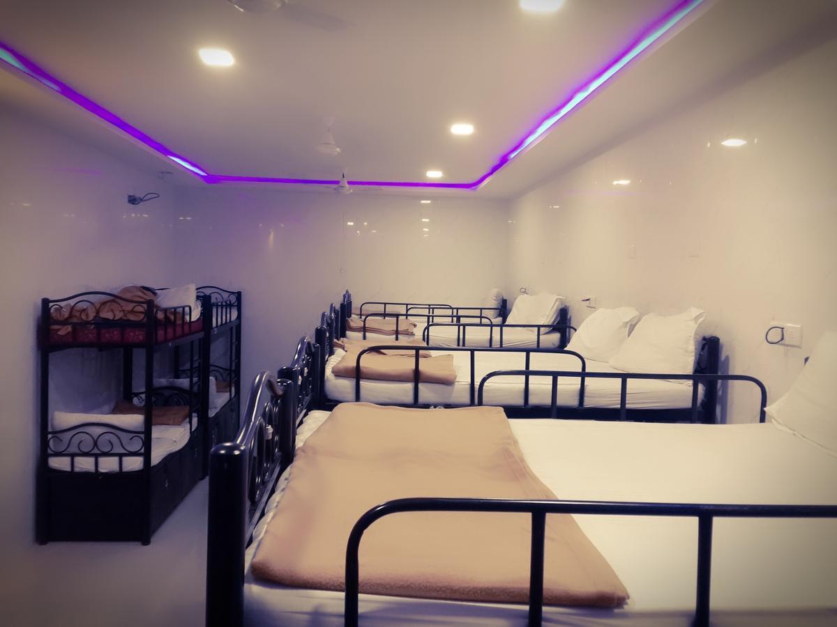 Star Dormitory ムンバイ エクステリア 写真