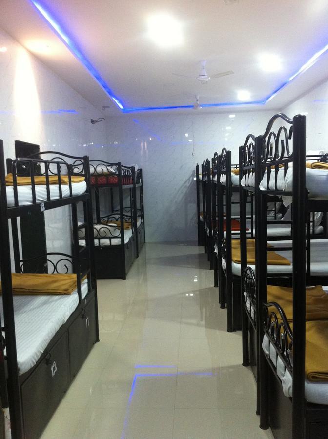 Star Dormitory ムンバイ エクステリア 写真