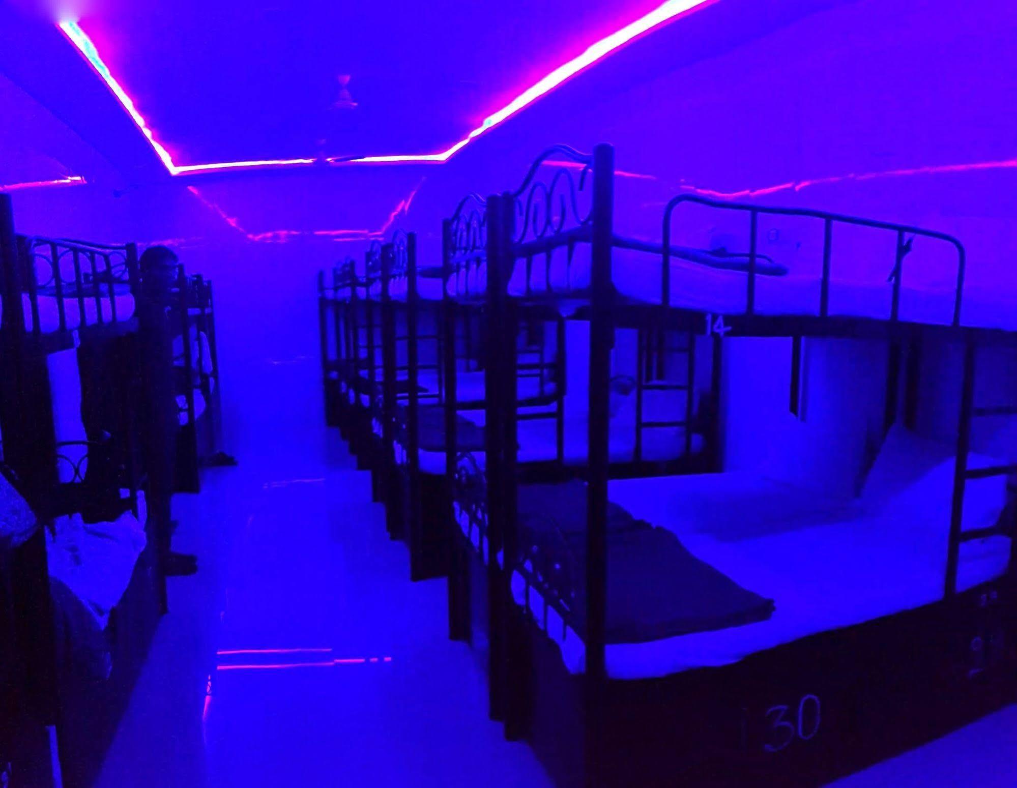 Star Dormitory ムンバイ エクステリア 写真
