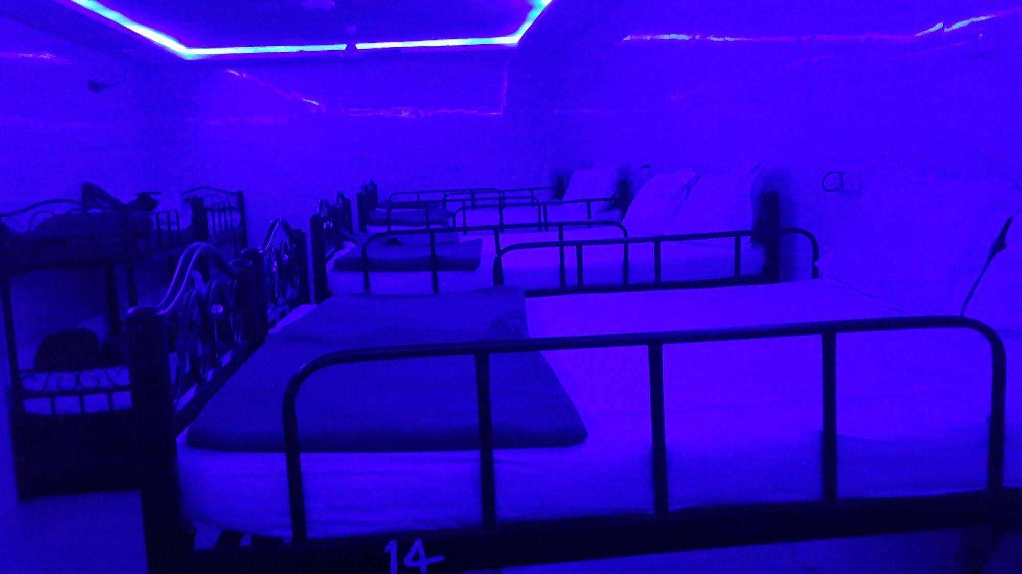 Star Dormitory ムンバイ エクステリア 写真