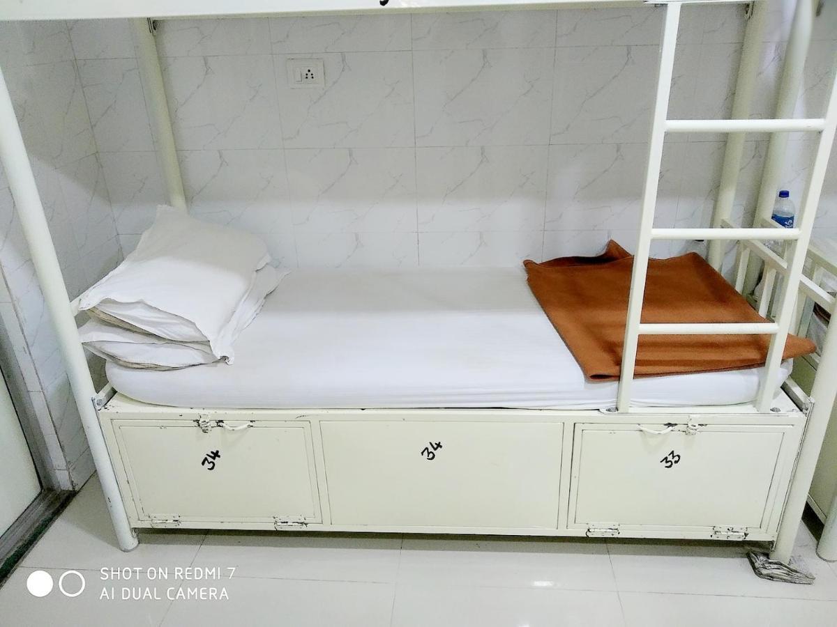 Star Dormitory ムンバイ エクステリア 写真