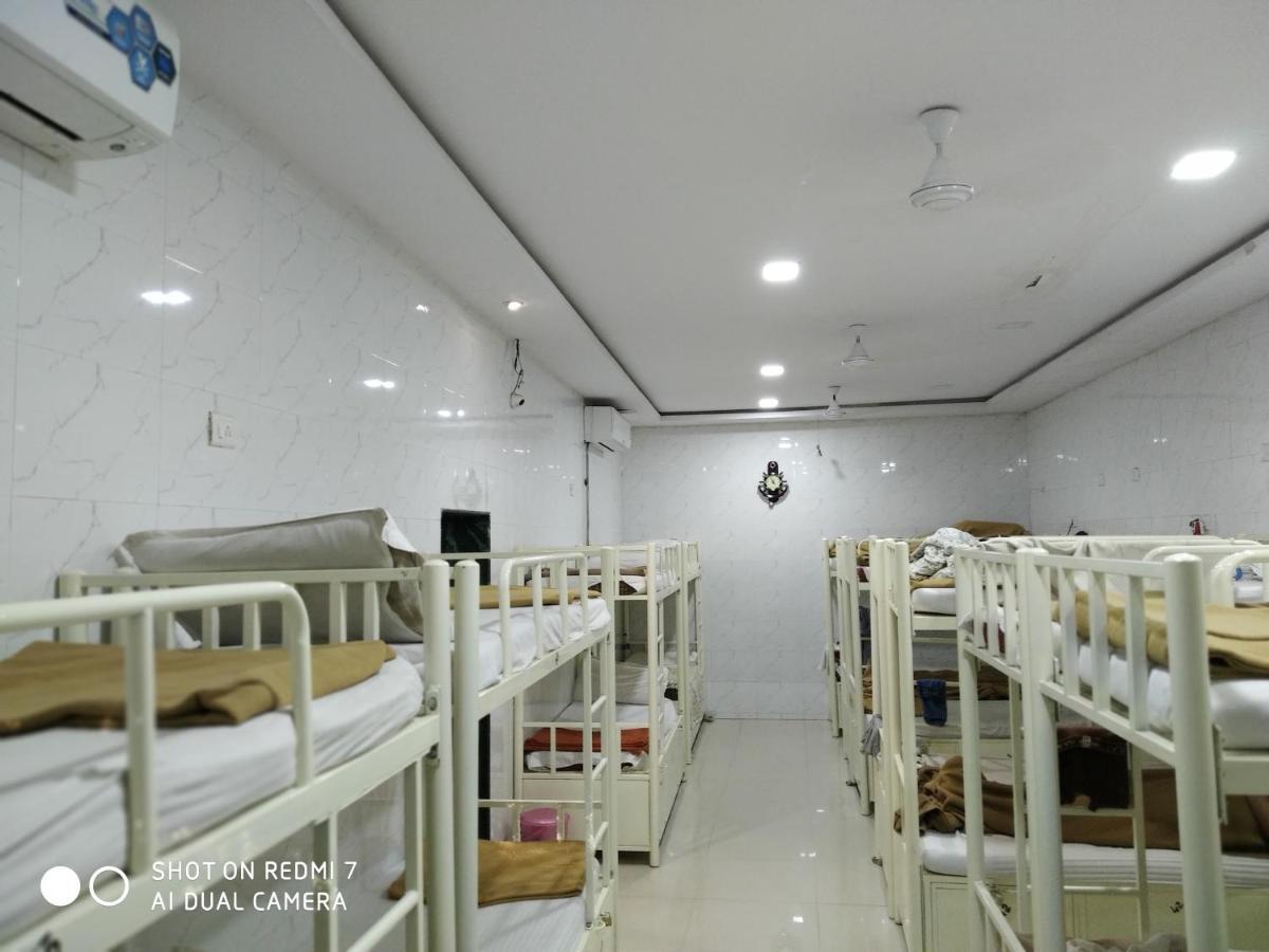 Star Dormitory ムンバイ エクステリア 写真