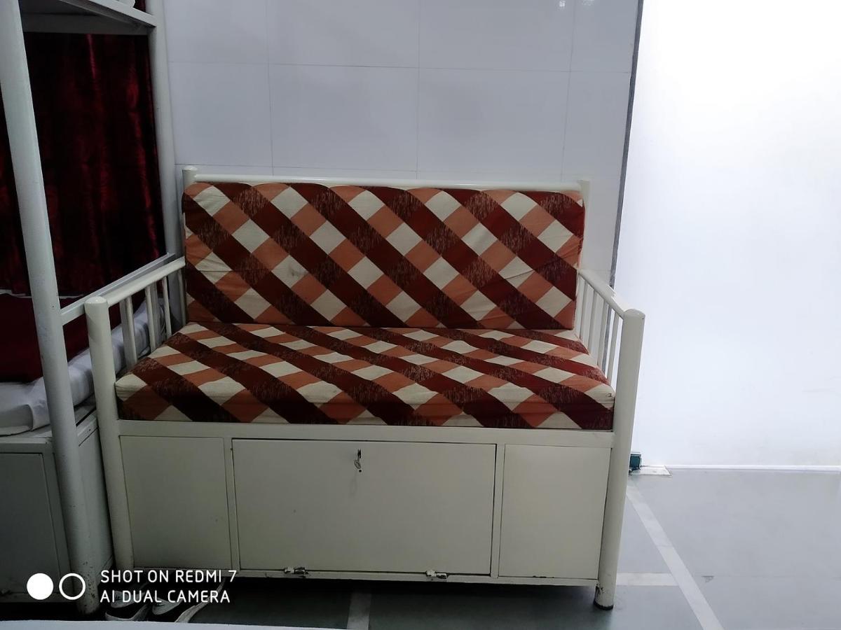 Star Dormitory ムンバイ エクステリア 写真